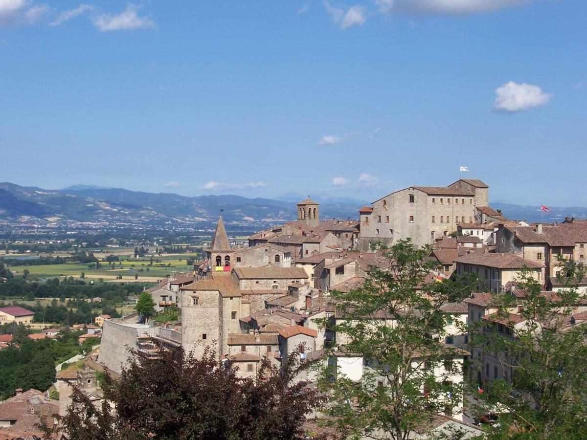Appartamenti Con Cucina Nelle Colline Toscane Ангиари Екстериор снимка